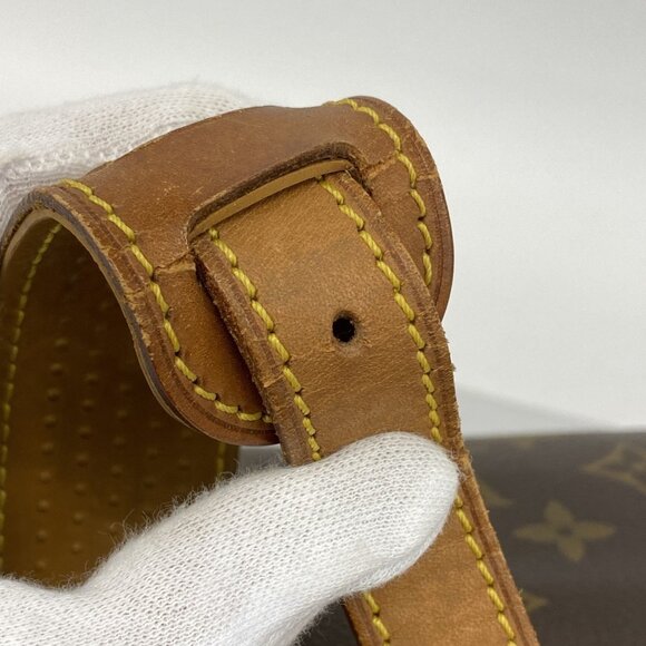 LOUIS VUITTON Authentic Brown Monogram Shoulder Bag - Picture 8 of 16